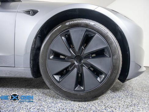 Used 2025 Tesla Model 3 Long Range AWD/4WD image 41