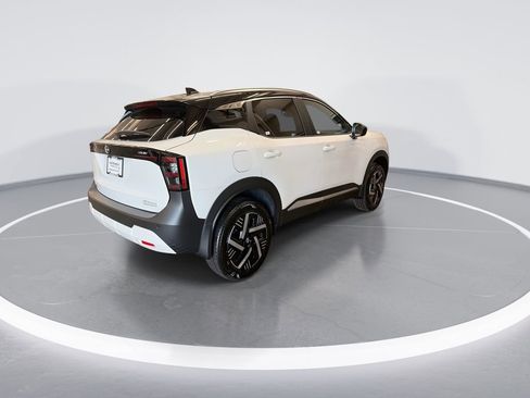 New 2026 Nissan Kicks SV FWD image 8