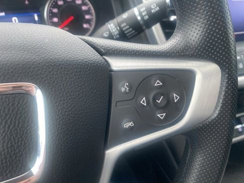 Used 2023 GMC Acadia SLE w/ Elevation Edition image 10