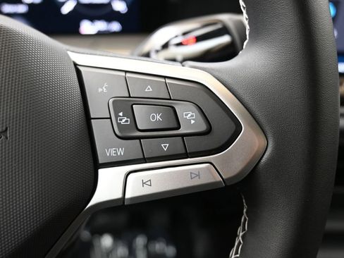 New 2026 Volkswagen Tiguan SE image 27