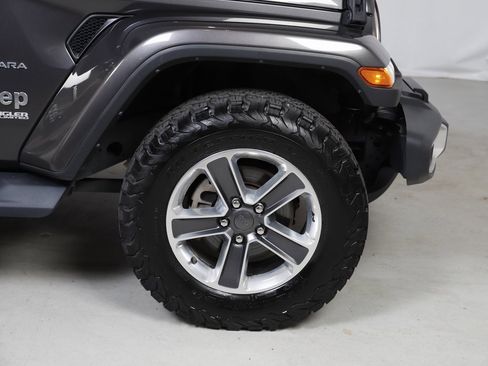 Used 2021 Jeep Wrangler Unlimited Sahara image 5