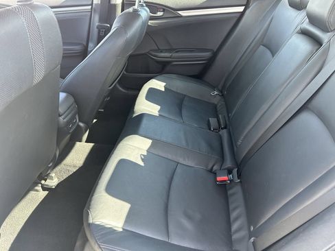Used 2019 Honda Civic Touring image 21