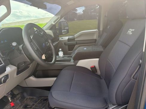 Used 2017 Ford F150 XL w/ Equipment Group 101A Mid image 3