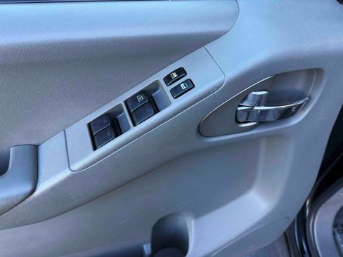 Used 2006 Nissan Frontier SE w/ (P01) Power Pkg image 17