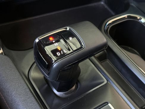 Used 2023 GMC Sierra 1500 AT4 w/ Technology Package AWD/4WD image 17