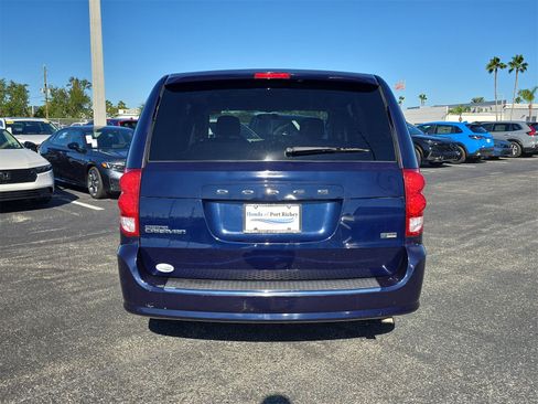 Used 2012 Dodge Grand Caravan SE image 5