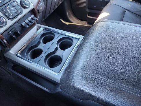 Used 2016 Ford F350 Lariat image 25