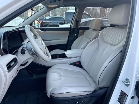 Used 2023 Hyundai Palisade Limited image 13