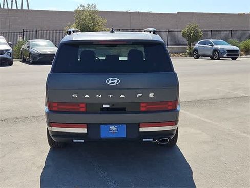 Used 2024 Hyundai Santa Fe Limited image 9