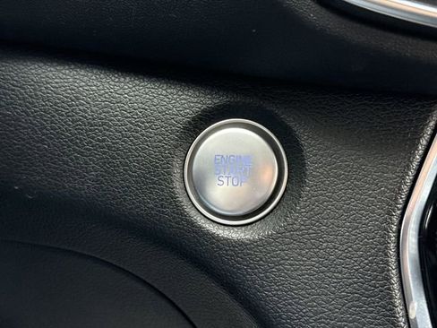 Used 2019 Hyundai Santa Fe SEL image 15