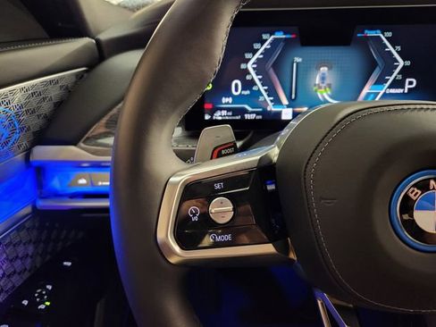 Used 2025 BMW 750e xDrive 750e xDrive w/ Executive Package image 28