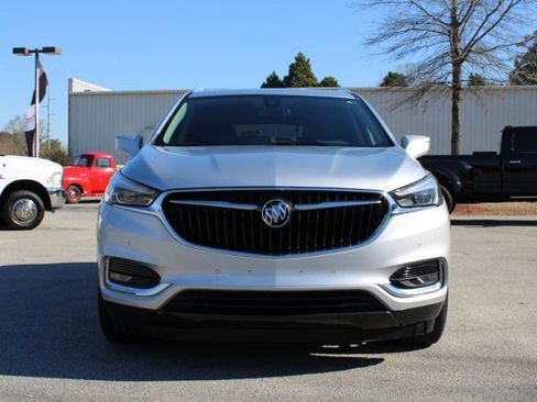 Used 2018 Buick Enclave Premium w/ Experience Buick Package image 2