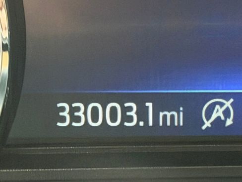 Used 2023 Ford Explorer XLT image 19