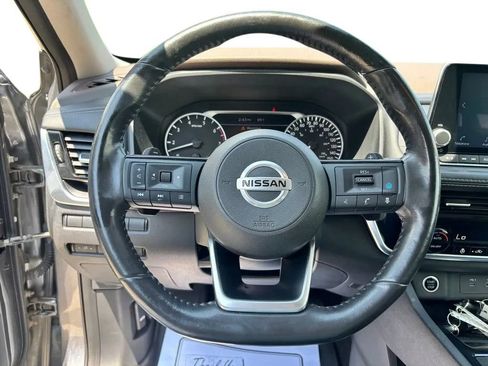 Used 2021 Nissan Rogue SV AWD/4WD image 12