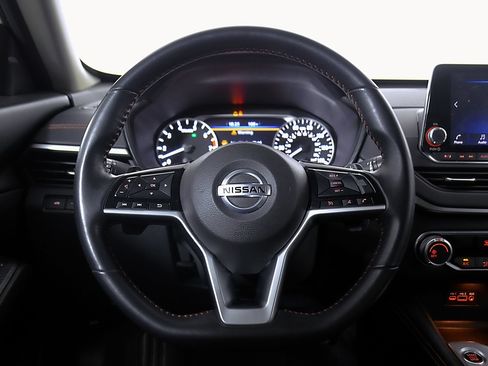 Used 2021 Nissan Altima 2.5 SR FWD image 25