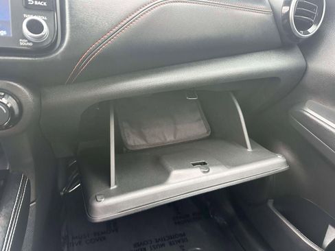 Used 2024 Nissan Kicks SR image 31