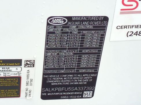 New 2025 Land Rover Range Rover Long Wheelbase SE image 37