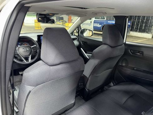 Used 2023 Toyota Corolla Cross LE w/ Moonroof Package AWD/4WD image 26