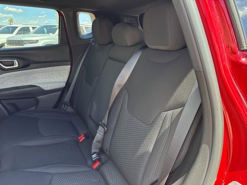 New 2025 Jeep Compass Sport image 18