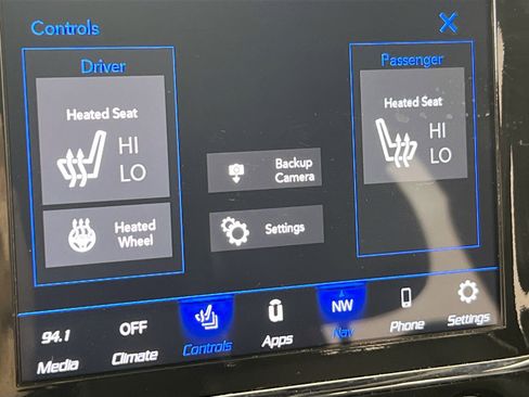 Used 2022 Jeep Grand Cherokee Laredo X image 20