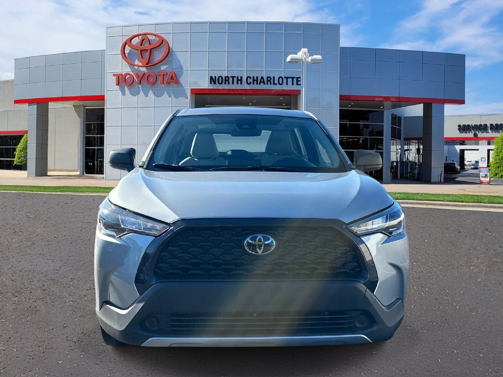 Used 2022 Toyota Corolla Cross L FWD image 3