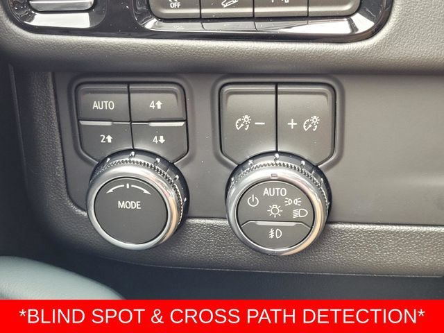 New 2026 GMC Yukon XL AT4 w/ AT4 Premium Package AWD/4WD image 17