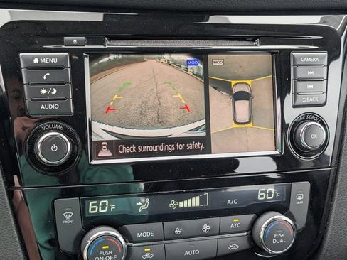 Used 2022 Nissan Rogue Sport SV w/ Technology Package image 22