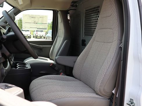 New 2025 Chevrolet Express 2500 w/ Driver Convenience Package image 9