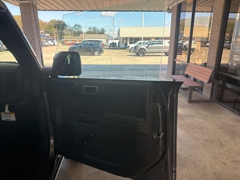 New 2025 Ford Bronco Big Bend w/ Black Diamond Package image 21