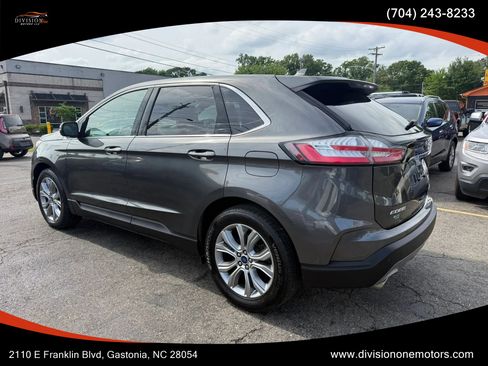 Used 2019 Ford Edge Titanium w/ Equipment Group 301A FWD image 5