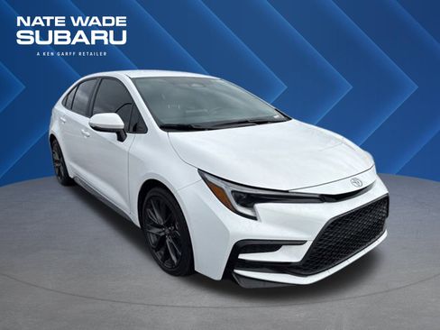 Used 2024 Toyota Corolla SE image 1