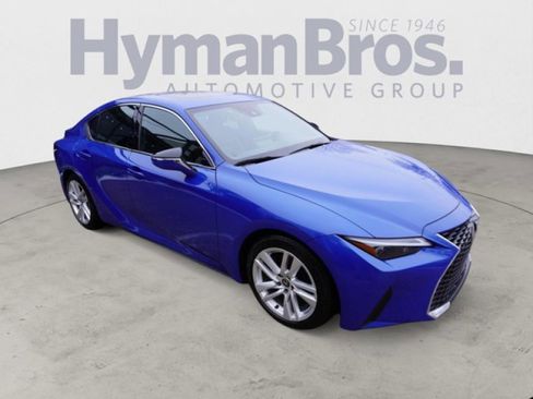 Used 2023 Lexus IS 300 w/ Comfort Package image 8