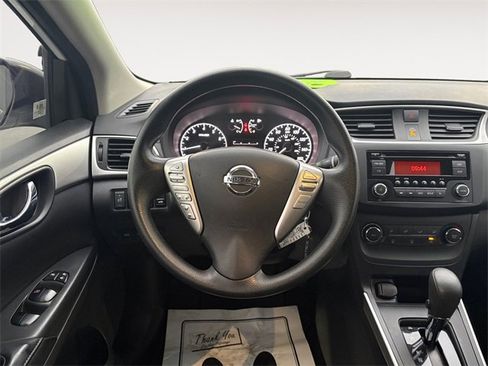 Used 2016 Nissan Sentra S image 12