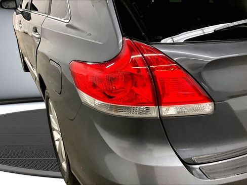 Used 2011 Toyota Venza w/ Premium Pkg #2 FWD image 22