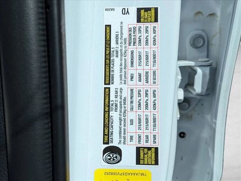 Used 2023 Toyota Corolla Cross L image 19