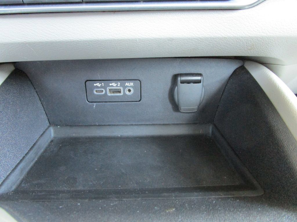 Used 2025 Nissan Altima 2.5 SV FWD image 34