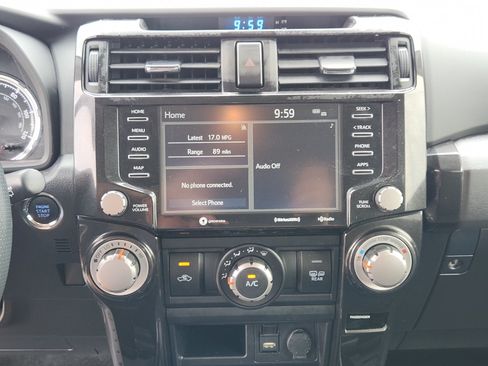 Used 2022 Toyota 4Runner TRD Off-Road AWD/4WD image 17