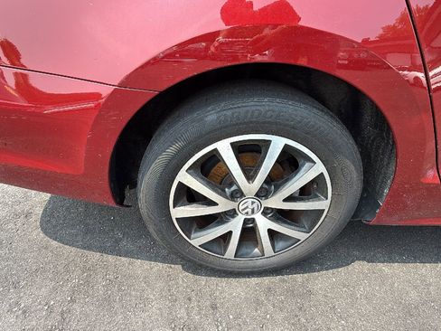 Used 2018 Volkswagen Jetta SE image 15