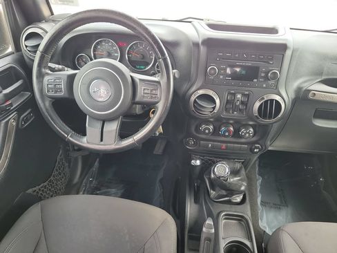 Used 2017 Jeep Wrangler Unlimited Sport w/ Quick Order Package 23S AWD/4WD image 26