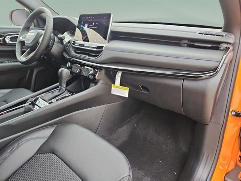 New 2026 Jeep Compass Latitude AWD/4WD image 35