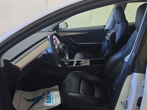 Used 2023 Tesla Model 3 Standard Range RWD image 5