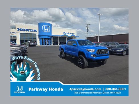 Used 2020 Toyota Tacoma TRD Sport AWD/4WD image 1