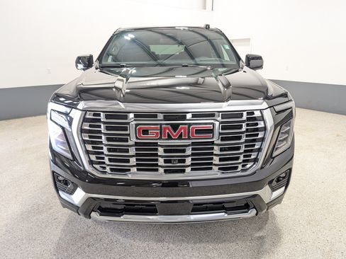Used 2026 GMC Yukon Denali AWD/4WD image 8