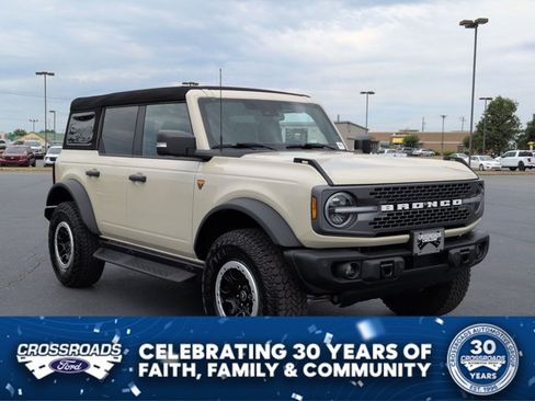 Certified 2025 Ford Bronco Badlands AWD/4WD image 1
