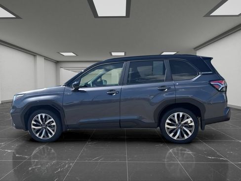 Used 2025 Subaru Forester Touring AWD/4WD image 10