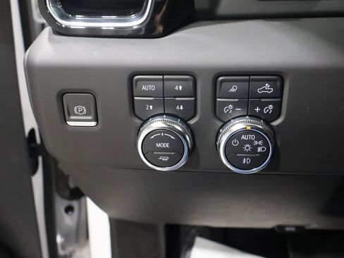 Used 2023 GMC Sierra 1500 Denali Ultimate image 32