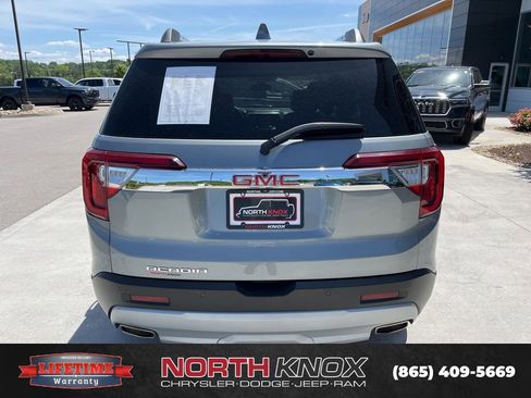Used 2023 GMC Acadia SLT FWD image 17