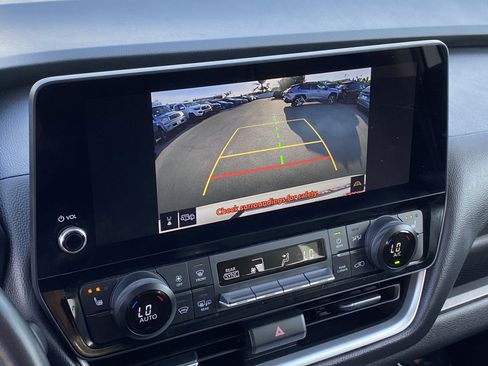 Certified 2025 Toyota Grand Highlander AWD image 23