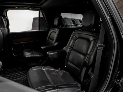 Used 2021 Lincoln Navigator Reserve image 37