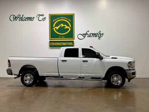 Used 2023 RAM 2500 Tradesman AWD/4WD image 9